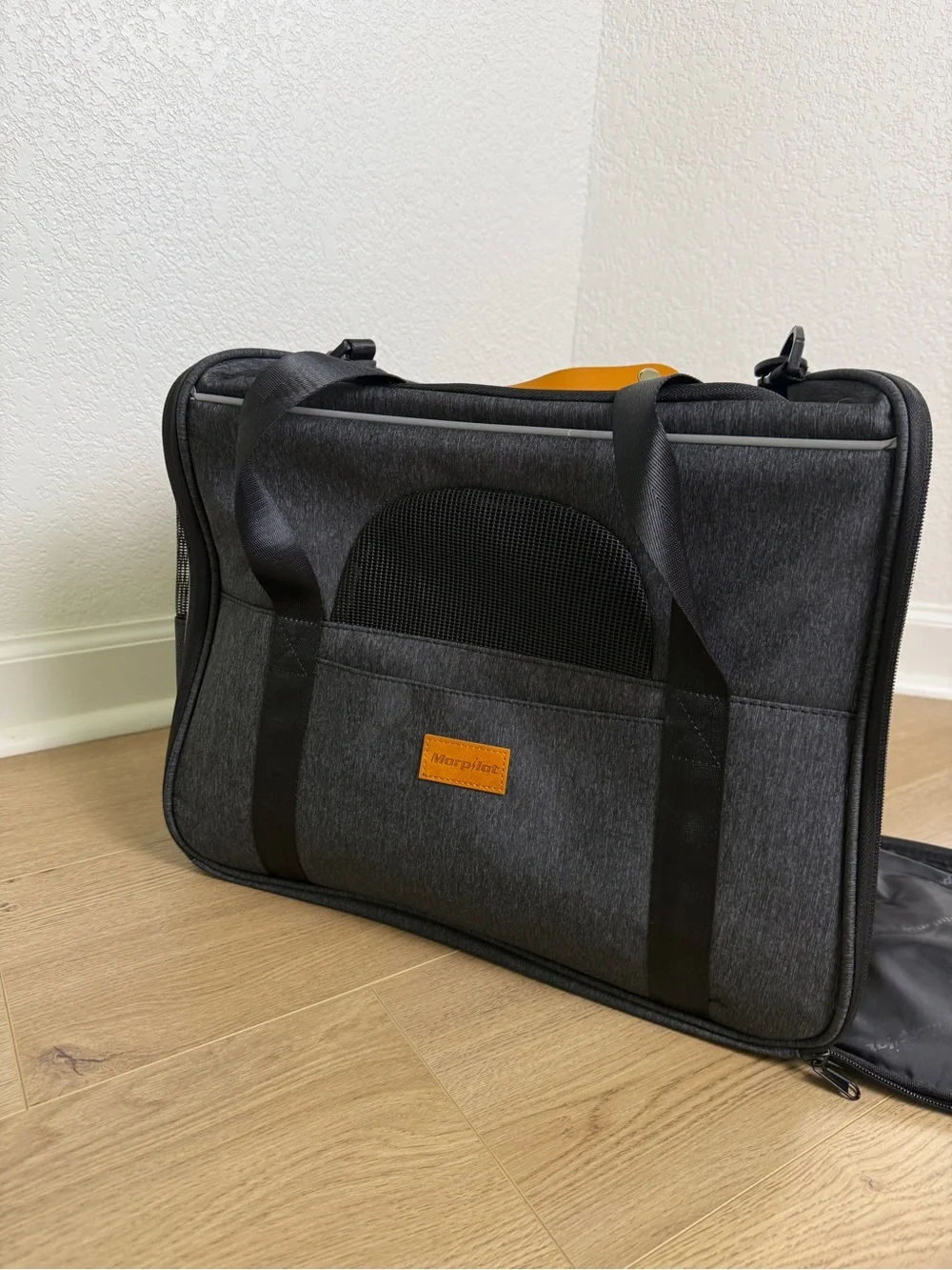 Cat or small dog travel carrier bag